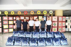 公司走進(jìn)玉龍湖小學(xué)開展“六一”走訪慰問活動(dòng)